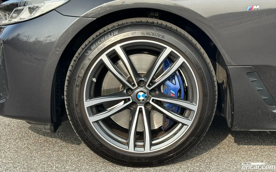 BMW 6 Series GT 620d M 2023 — миниатюра 2