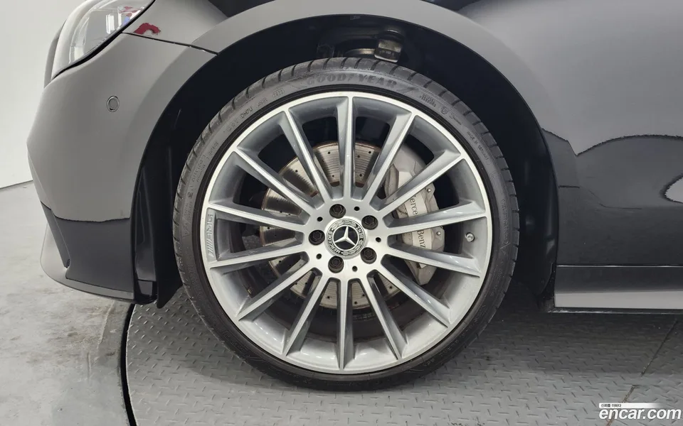 Mercedes-Benz E-Class E450 4MATIC 2023 — миниатюра 2