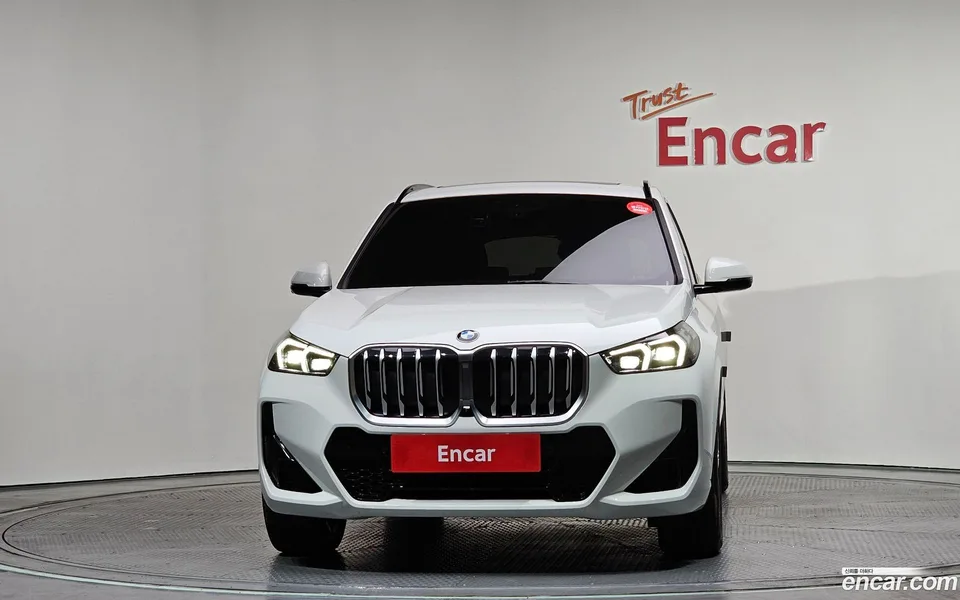 BMW X1 xDrive 20i M 2024 — миниатюра 3