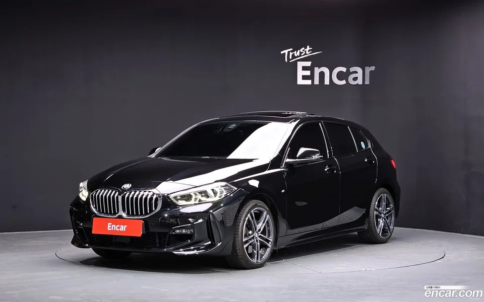 BMW 1 Series 120i M 2023 — фото 1, купить с доставкой в Москву