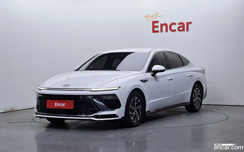 Hyundai Sonata The Edge Hybrid 2023 — фото 1, купить с доставкой в Москву