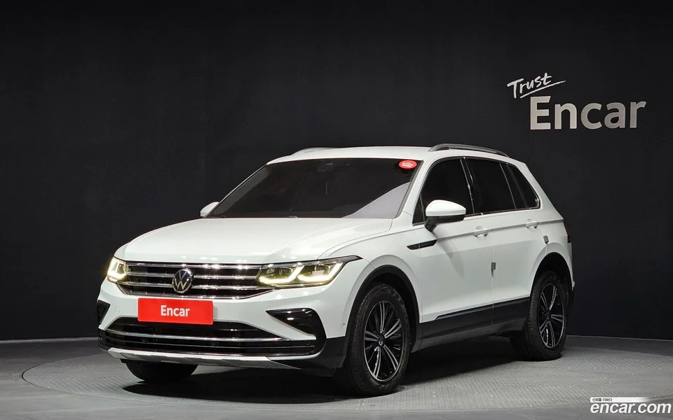 Volkswagen Tiguan 2.0 TDI 2022 — фото 1, купить с доставкой в Москву