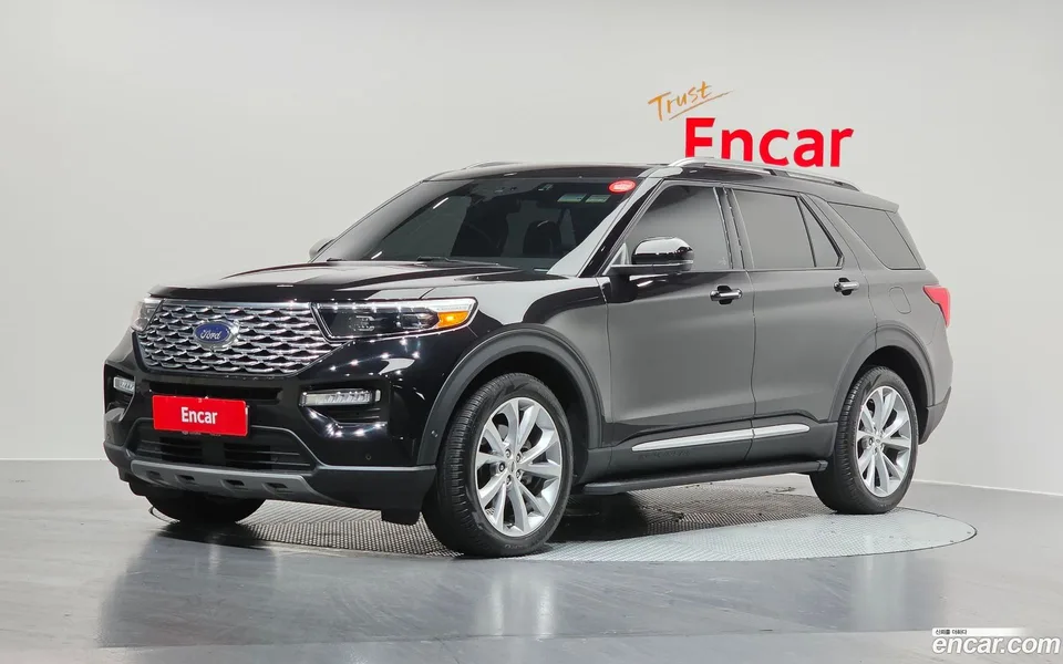 Ford Explorer 3.0 4WD 2022 — фото 1, купить с доставкой в Москву