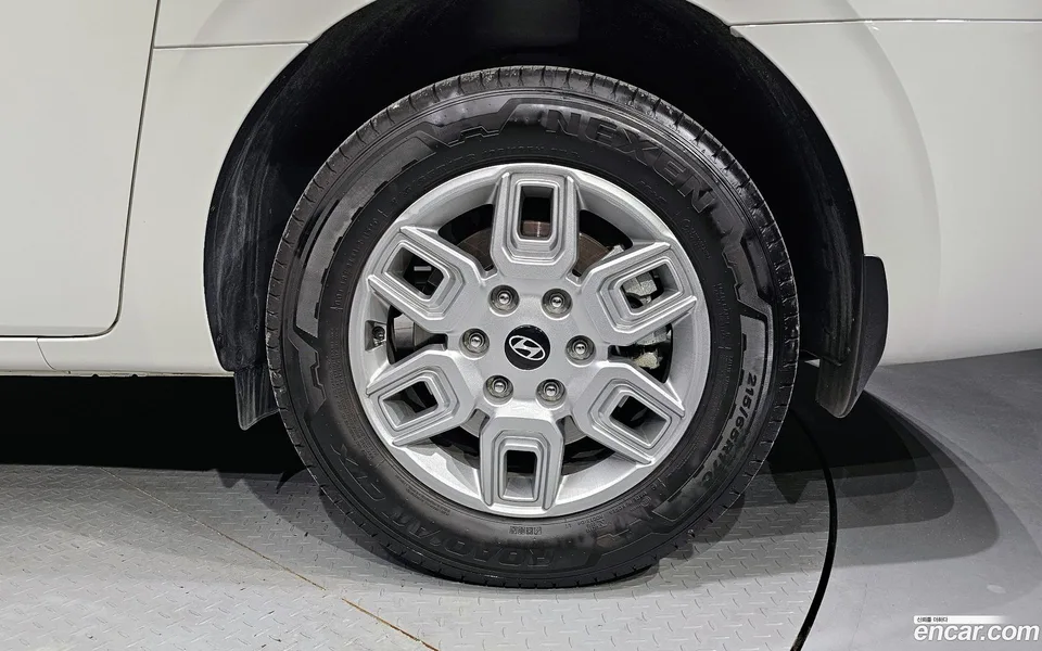 Hyundai Staria 5 2025 — миниатюра 2