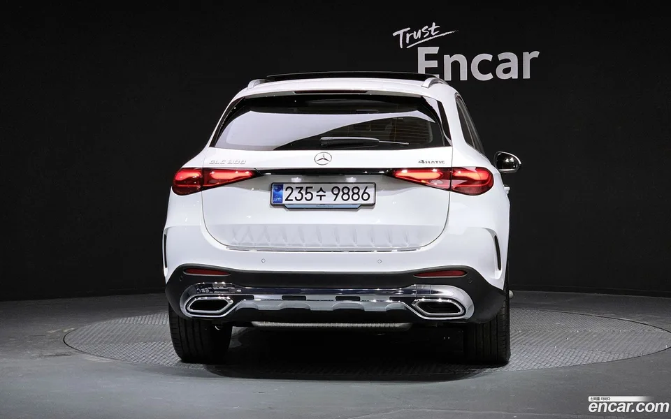 Mercedes-Benz GLC-Class GLC300 4MATIC AMG Line 2025 — миниатюра 4