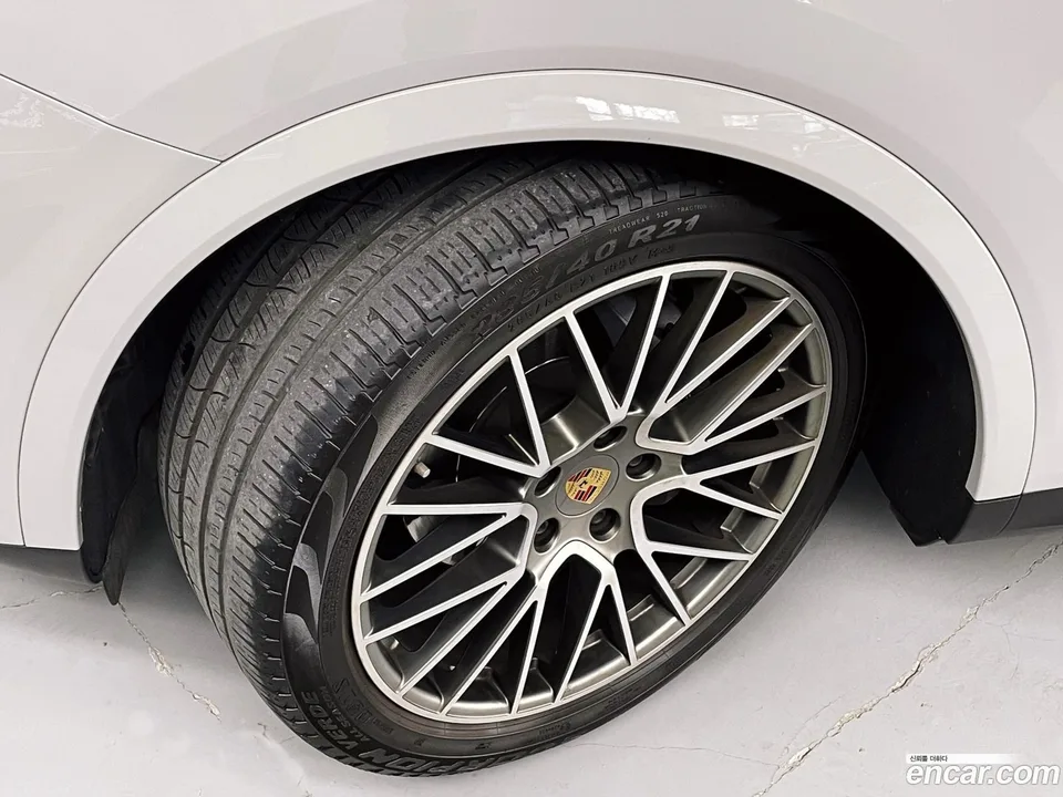 Porsche Cayenne 3.0 2022 — миниатюра 2