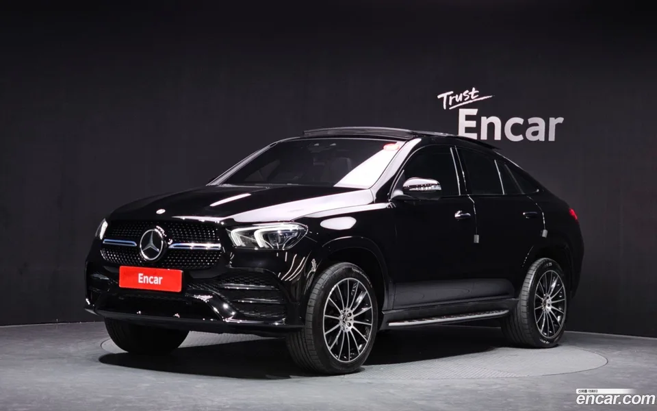 Mercedes-Benz GLE-Class GLE400d 4MATIC 2022 — фото 1, купить с доставкой в Москву