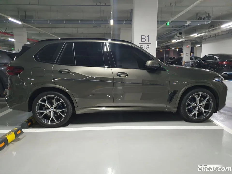 BMW X5 xDrive 40i M 2024 — миниатюра 3