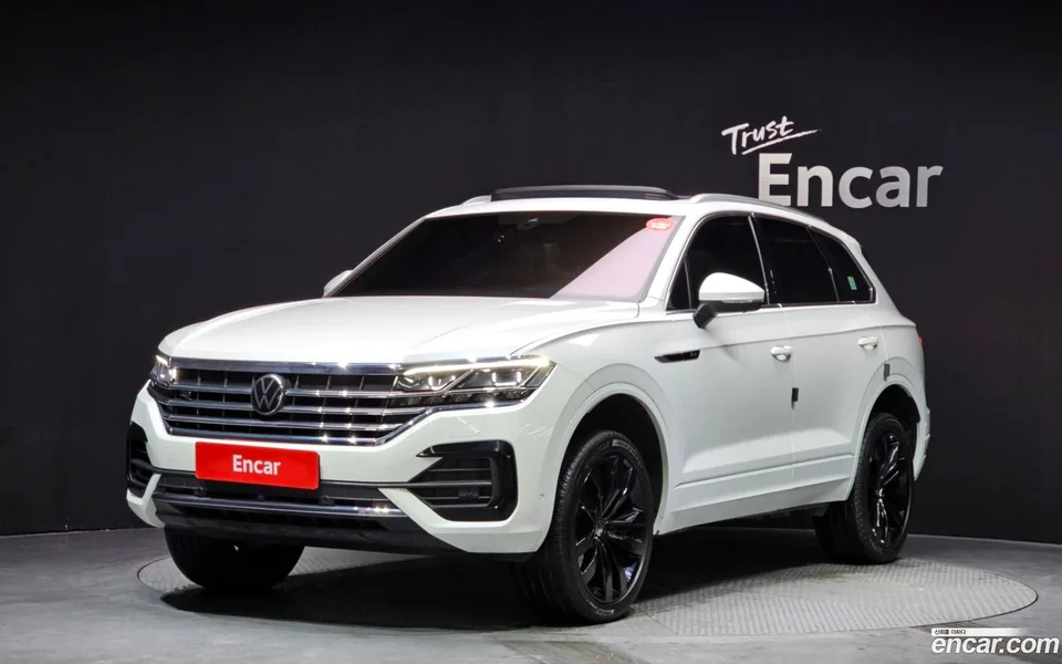 Volkswagen Touareg 3.0 TDI R-Line 2023 — фото 1, купить с доставкой в Москву