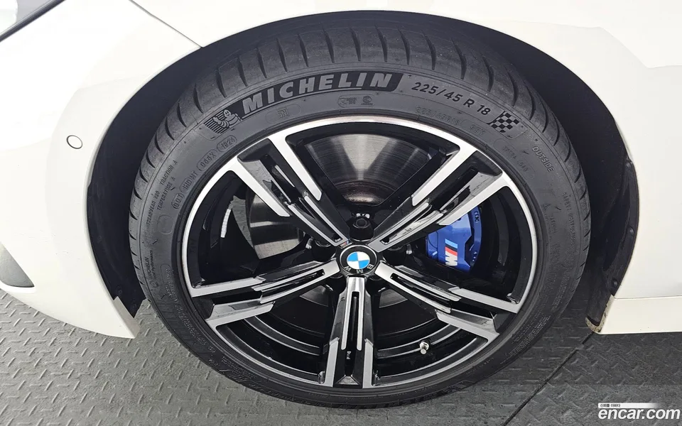BMW 3 Series 320d M 2024 — миниатюра 5