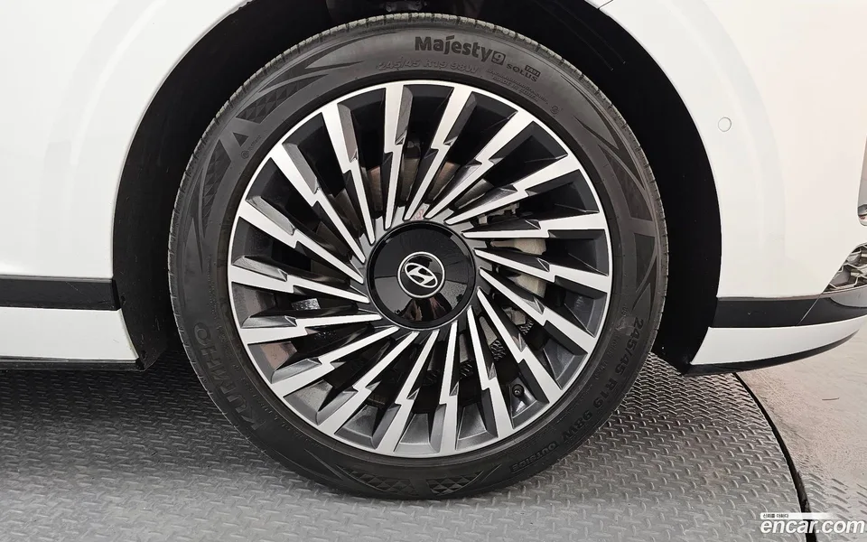 Hyundai Grandeur 2.5 2WD 2023 — миниатюра 5