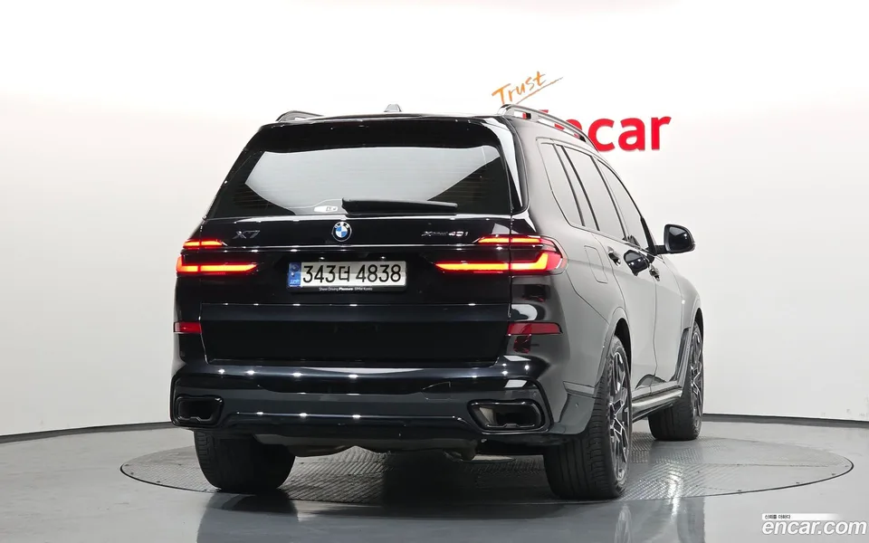 BMW X7 xDrive 40i M 6 2023 — миниатюра 4