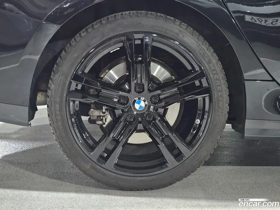 BMW 2 Series Gran Coupe 220i M 2024 — миниатюра 2