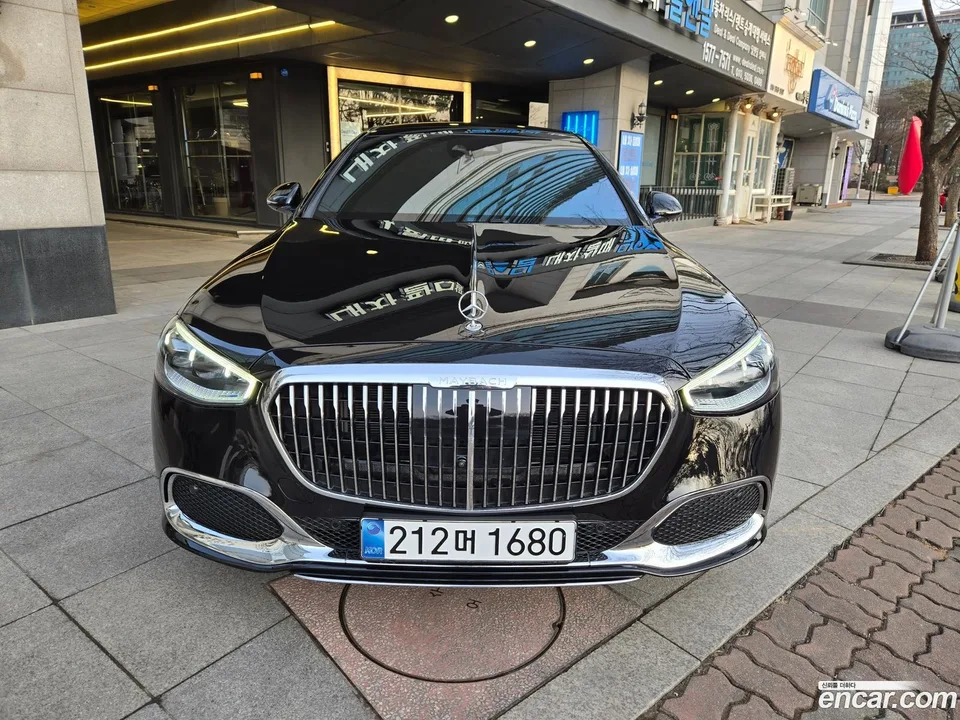 Mercedes-Benz S-Class S580 4MATIC 2025 — thumbnail 3