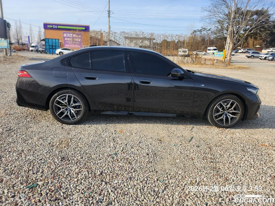 BMW 5 Series 520i M 2024 — миниатюра 5