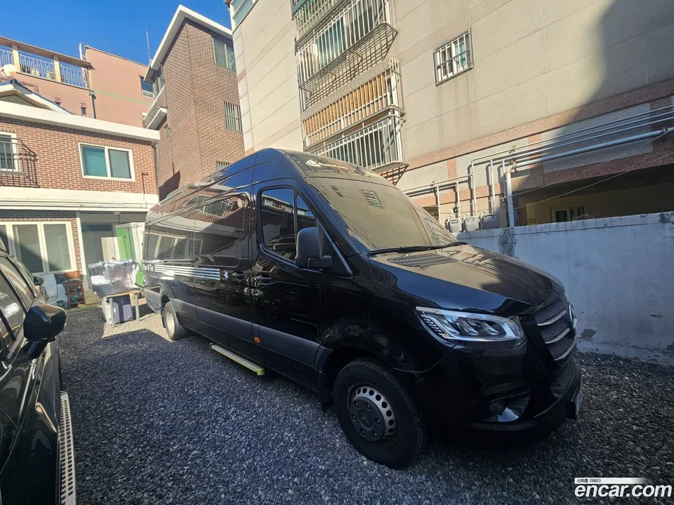 Mercedes-Benz Sprinter 3.0 2023 — фото 1, купить с доставкой в Москву