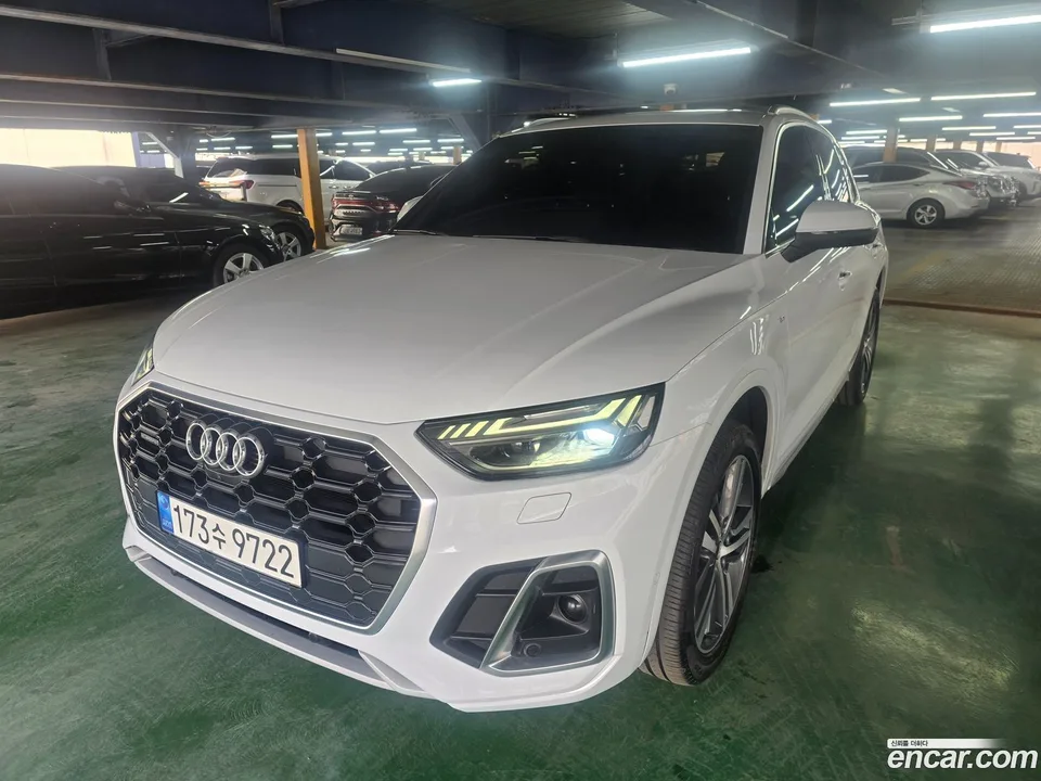Audi Q5 40 TDI 2022 — фото 1, купить с доставкой в Москву