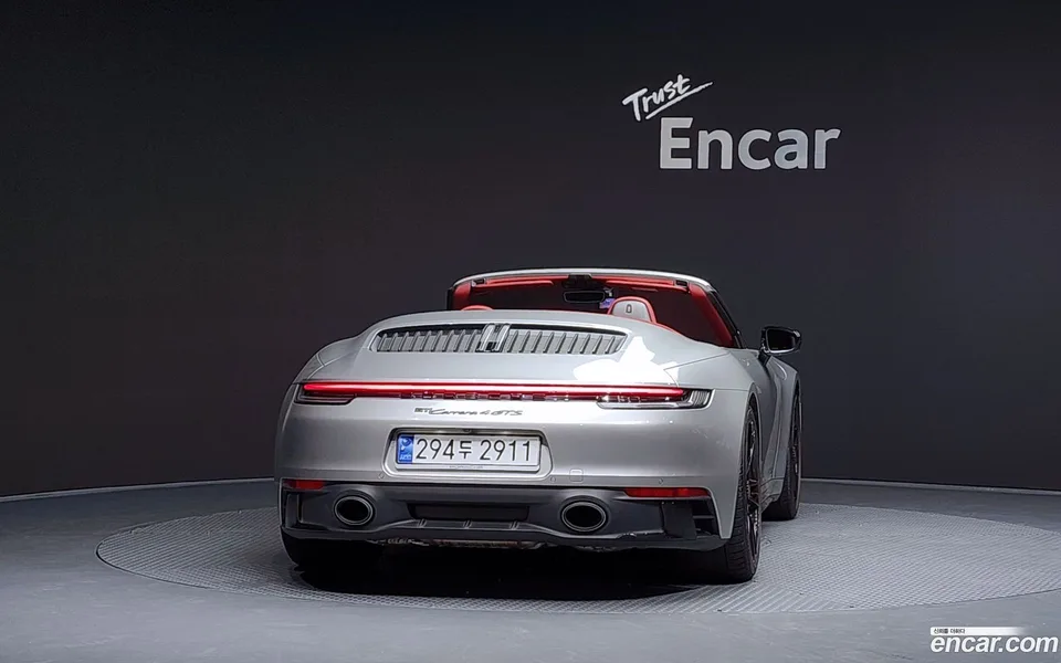 Porsche 911 (992) 4 GTS 2023 — миниатюра 4