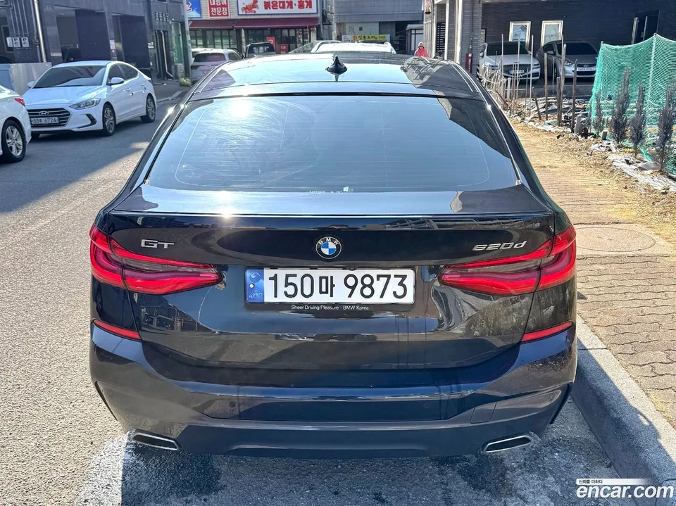 BMW 6 Series GT 620d M 2023 — миниатюра 5