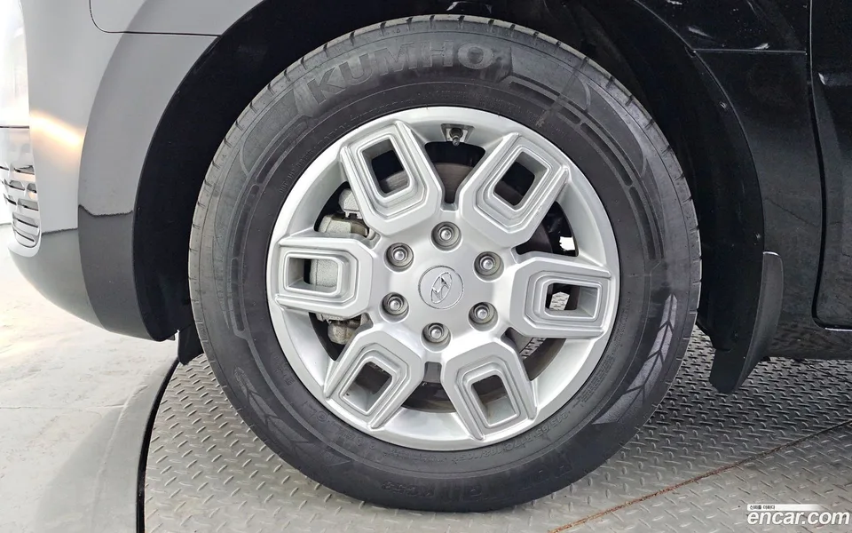 Hyundai Staria 5 2022 — миниатюра 2