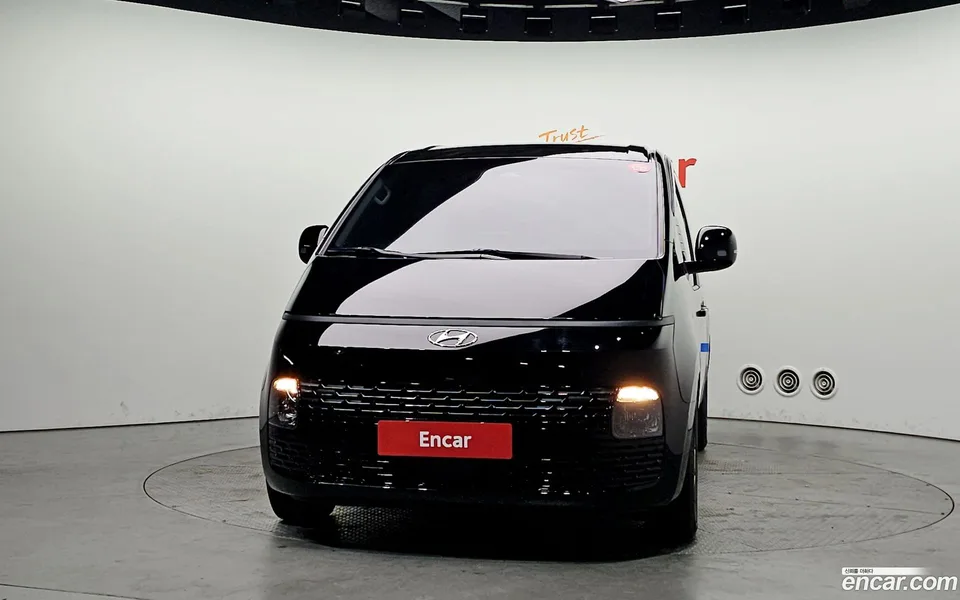 Hyundai Staria 5 2022 — миниатюра 3