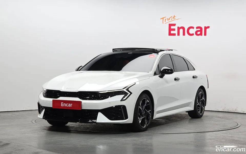 Kia K5 Hybrid 2025 — фото 1, купить с доставкой в Москву