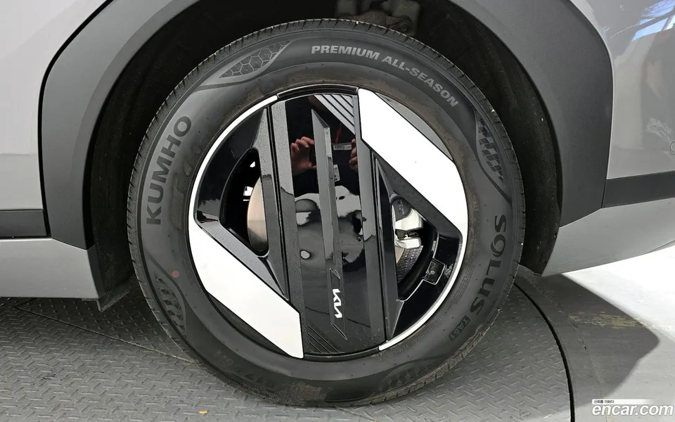 Kia EV4 2WD 2025 — миниатюра 5
