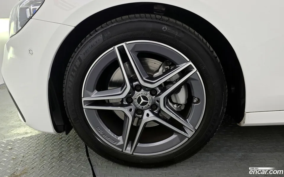Mercedes-Benz E-Class E250 AMG Line 2023 — миниатюра 2