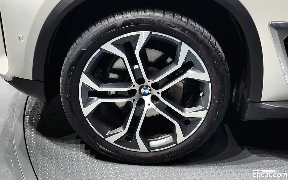 BMW X5 xDrive 30d xLine 2024 — thumbnail 2