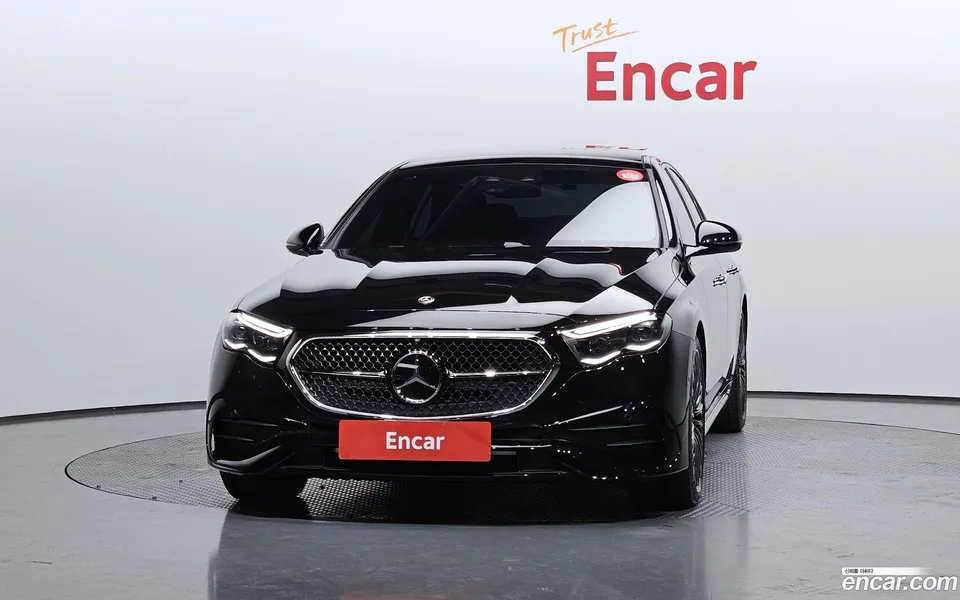 Mercedes-Benz E-Class E450 4MATIC AMG Line 2025 — thumbnail 3