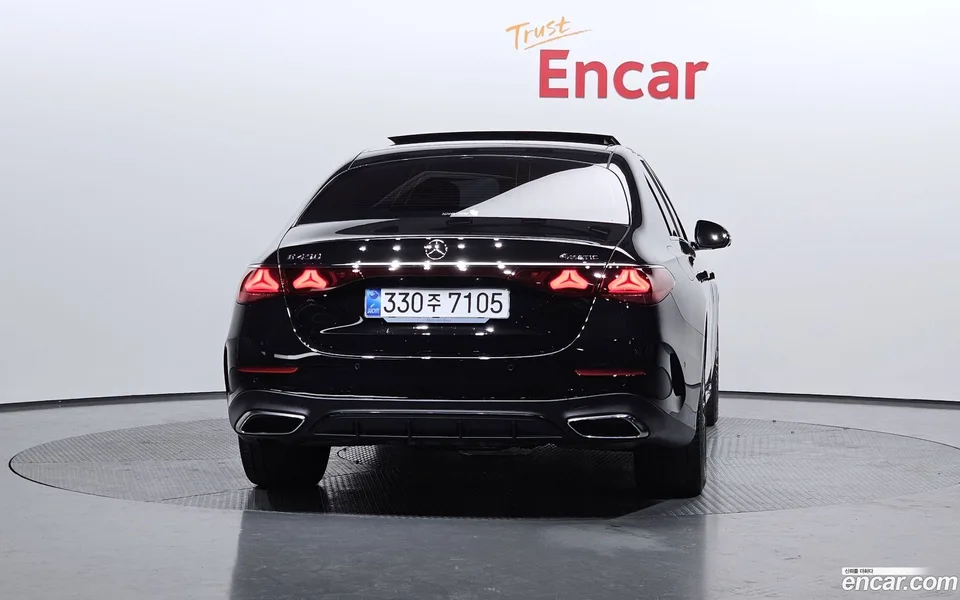 Mercedes-Benz E-Class E450 4MATIC AMG Line 2025 — thumbnail 4