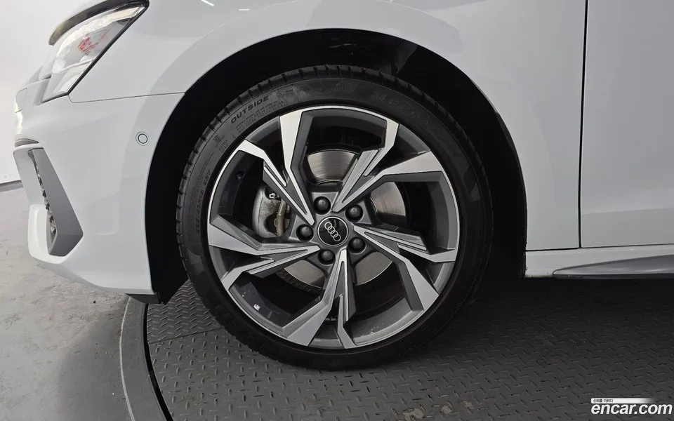 Audi A3 (8Y) 40 TFSI 2023 — миниатюра 2