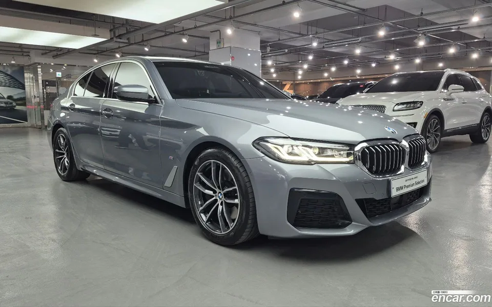 BMW 5 Series 520i M 2023 — миниатюра 3