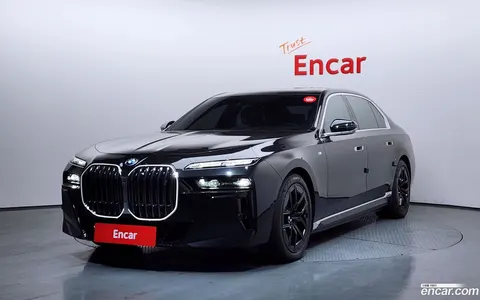 BMW i7 2023 купить в Москве