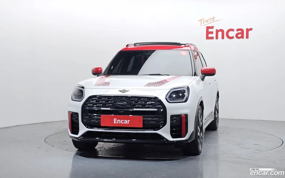 MINI Cooper S Countryman ALL4 JCW 2024 — миниатюра 3