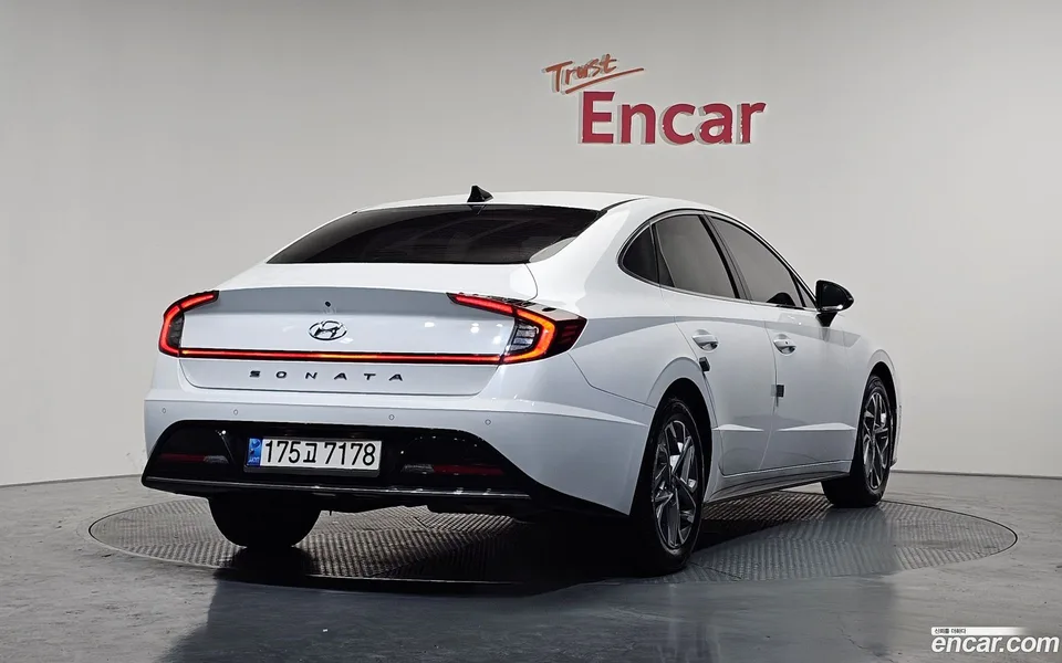 Hyundai Sonata 2.0 2022 — миниатюра 2