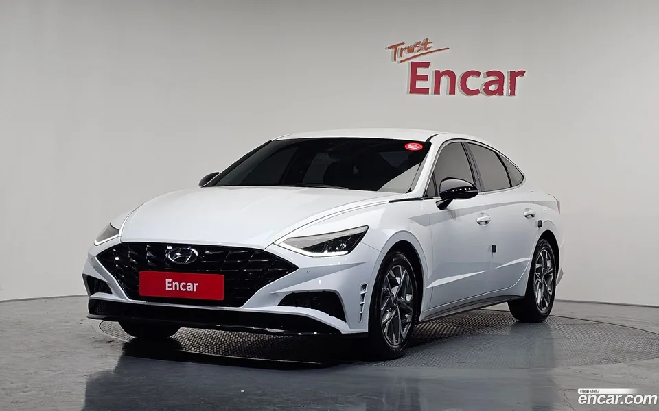 Hyundai Sonata 2.0 2022 — фото 1, купить с доставкой в Москву