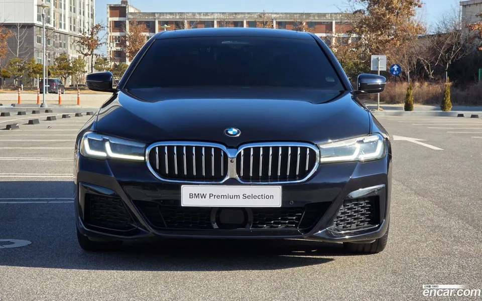 BMW 5 Series 520i M 2023 — миниатюра 3