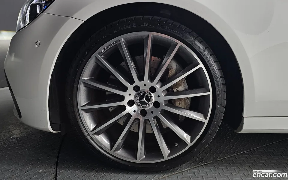 Mercedes-Benz E-Class E350 4MATIC AMG Line 2022 — миниатюра 5