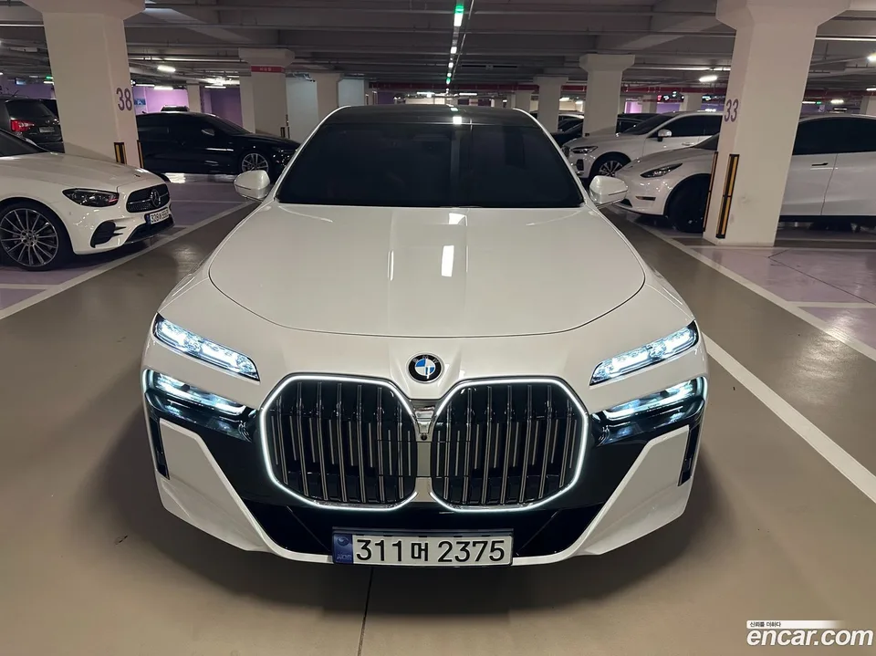 BMW 7 Series 740d xDrive M 2024 — миниатюра 4