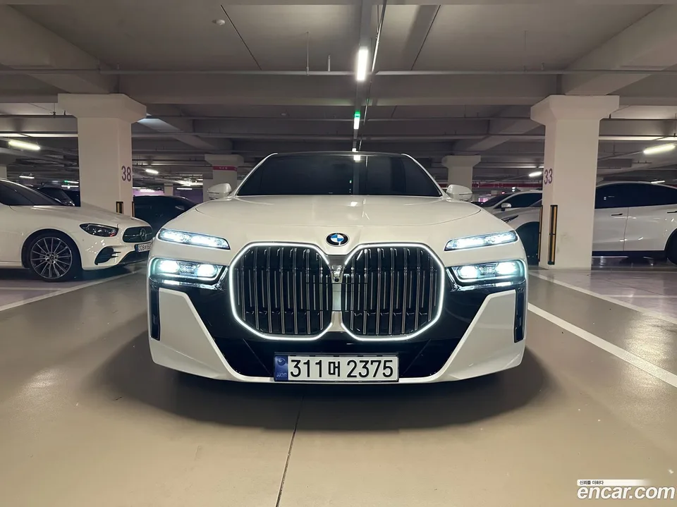 BMW 7 Series 740d xDrive M 2024 — фото 1, купить с доставкой в Москву