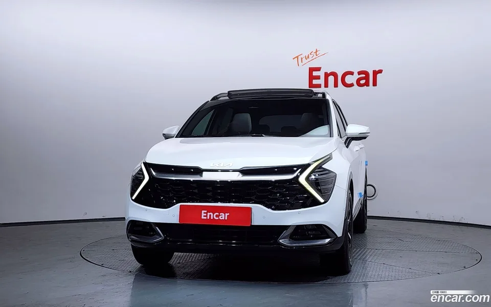 Kia Sportage Hybrid 2WD 2024 — миниатюра 3