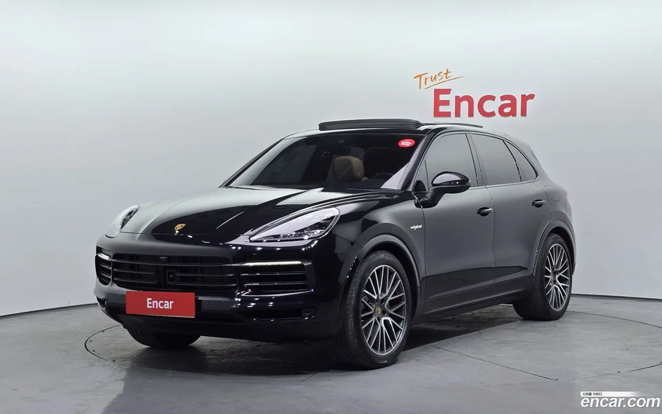 Porsche Cayenne 3.0 E- 2022 — фото 1, купить с доставкой в Москву
