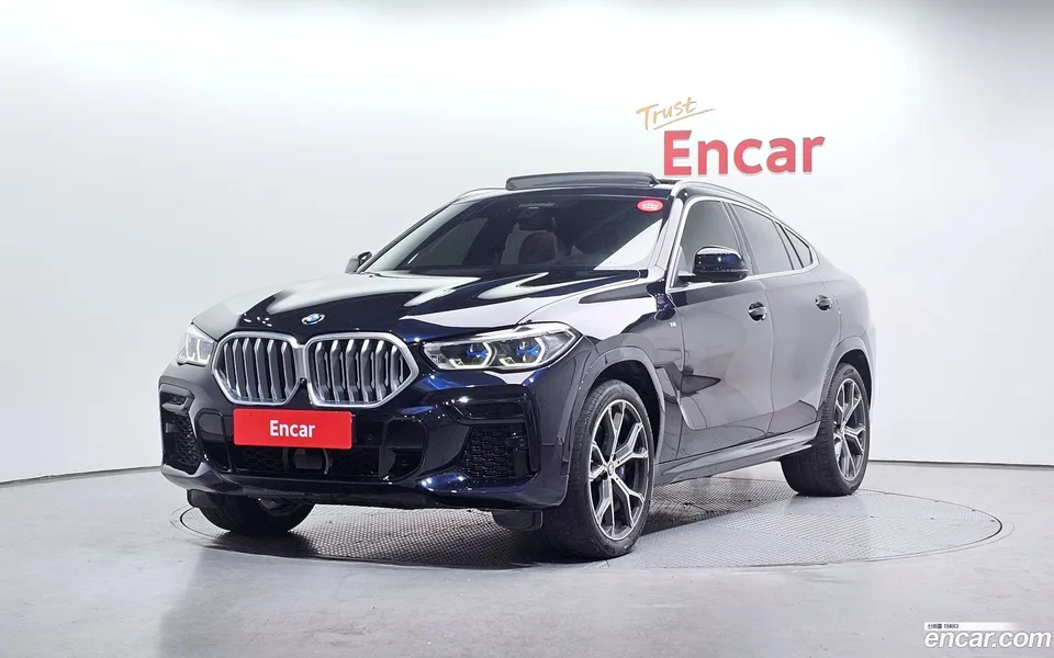 BMW X6 xDrive30d M 2023 — фото 1, купить с доставкой в Москву