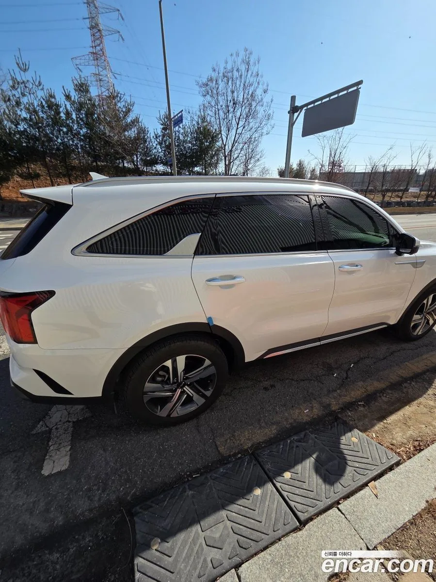 Kia Sorento HEV 1.6 2WD 2023 — миниатюра 4