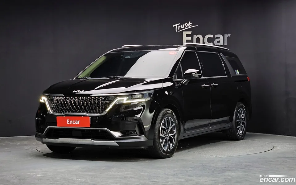 Kia Carnival 9 2022 — фото 1, купить с доставкой в Москву