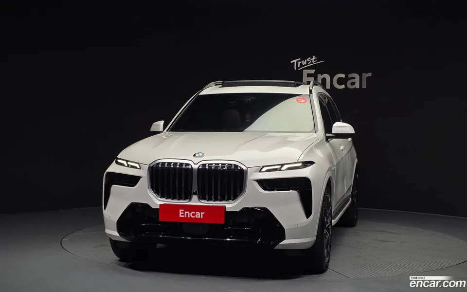 BMW X7 xDrive 40i M 6 2025 — миниатюра 3