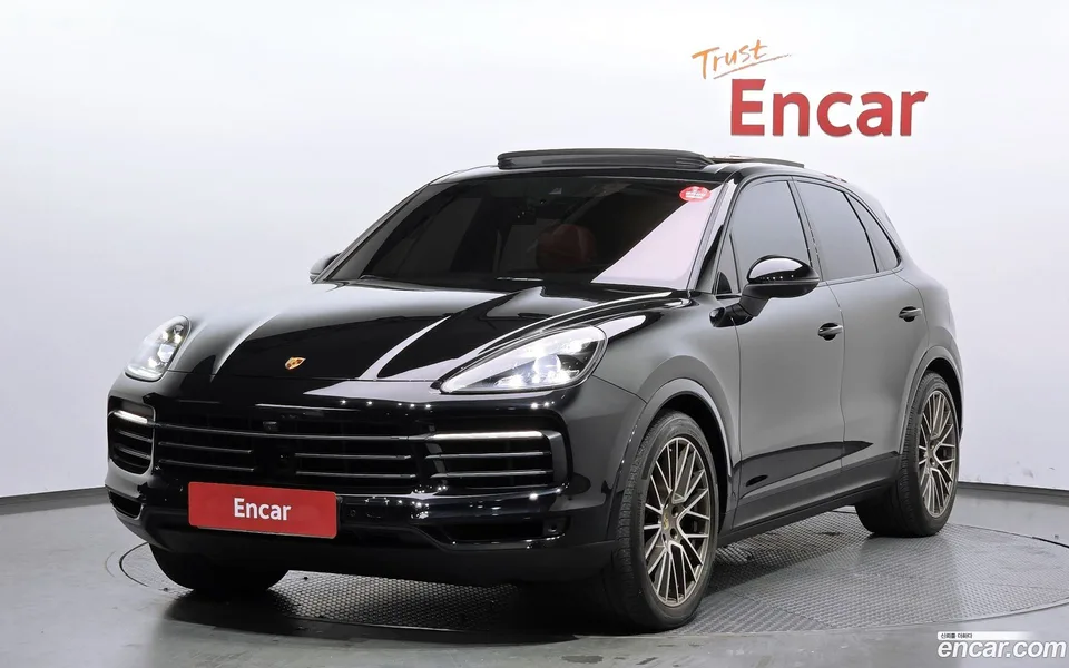 Porsche Cayenne 3.0 2023 — фото 1, купить с доставкой в Москву