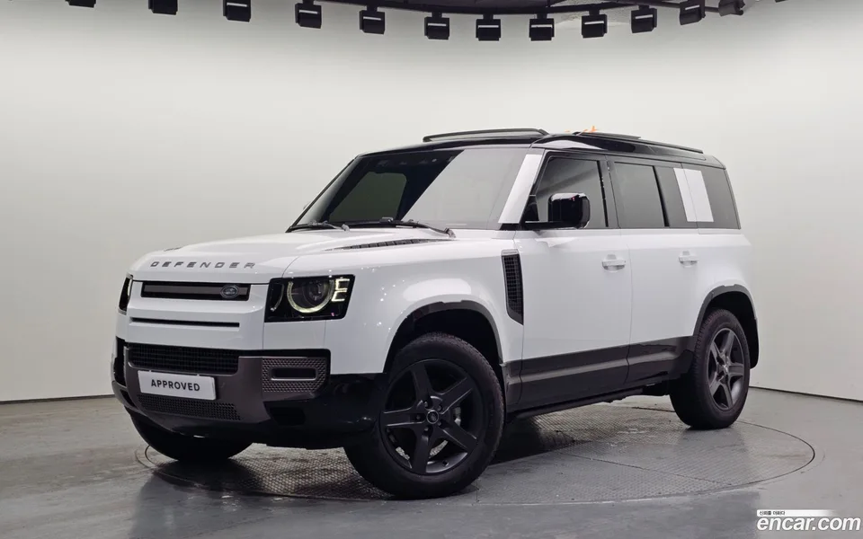 Land Rover Defender 110 P300 X- SE 2025 — фото 1, купить с доставкой в Москву