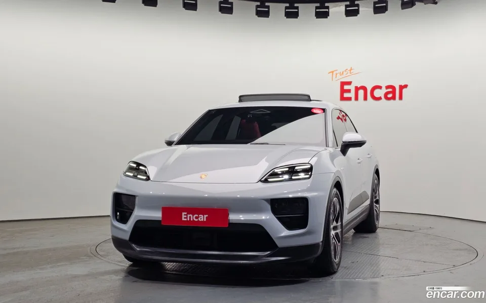 Porsche Macan Electric 4 2025 — миниатюра 3